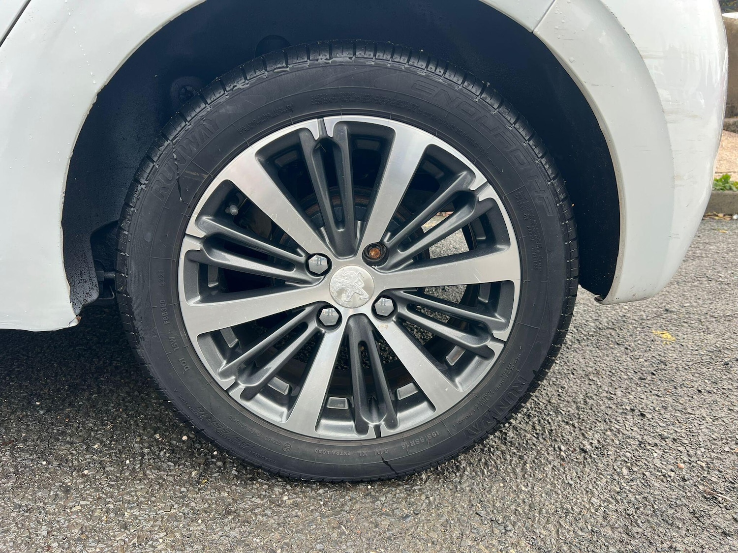 Used Peugeot 208 2016 for sale - 76824992: Photo 18