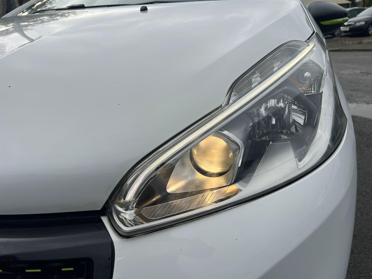 Used Peugeot 208 2016 for sale - 76824992: Photo 29