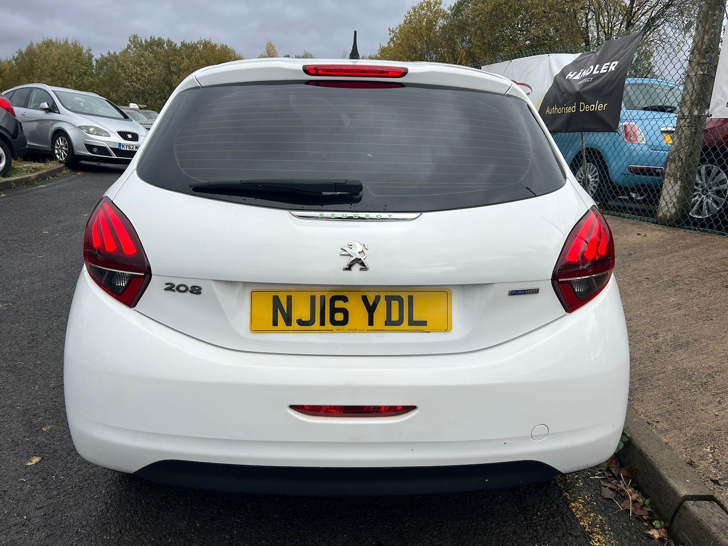 Used Peugeot 208 2016 for sale - 76824992: Photo 9