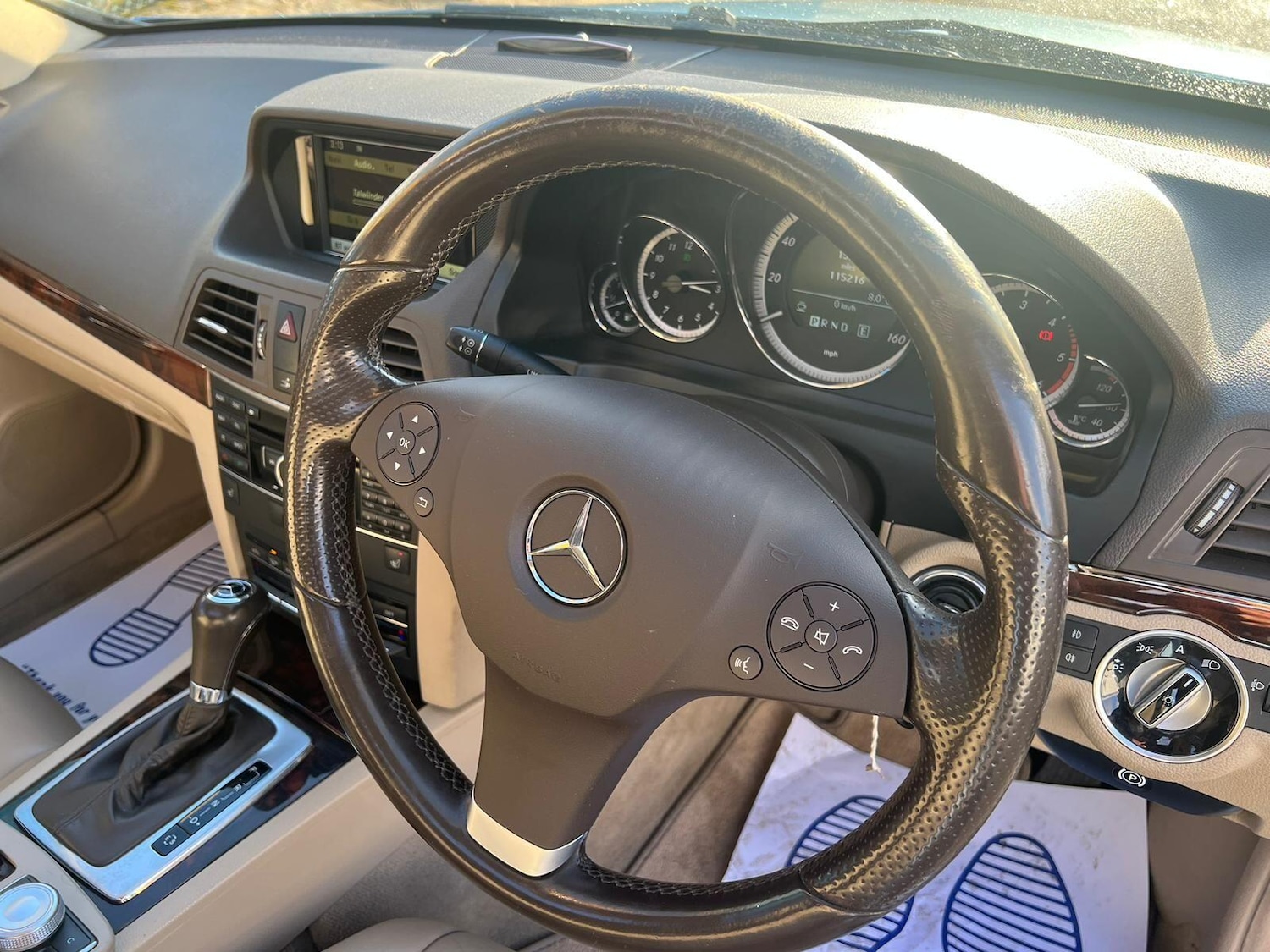 Used Mercedes-Benz E Class 2011 for sale - 76742560: Photo 19