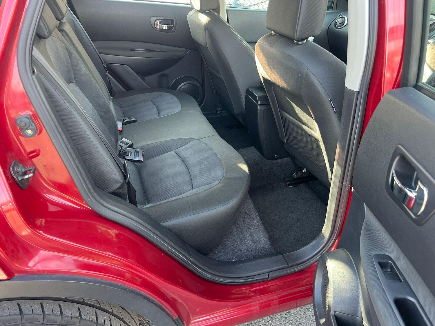 Used Nissan Qashqai 2010 for sale - 76742808: Photo 14