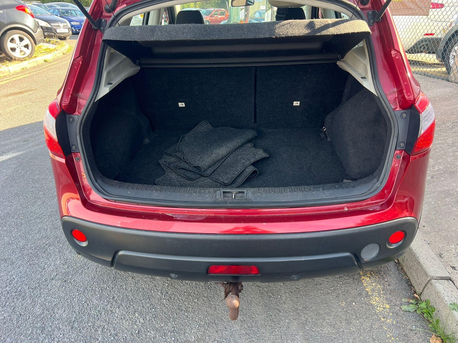 Used Nissan Qashqai 2010 for sale - 76742808: Photo 24