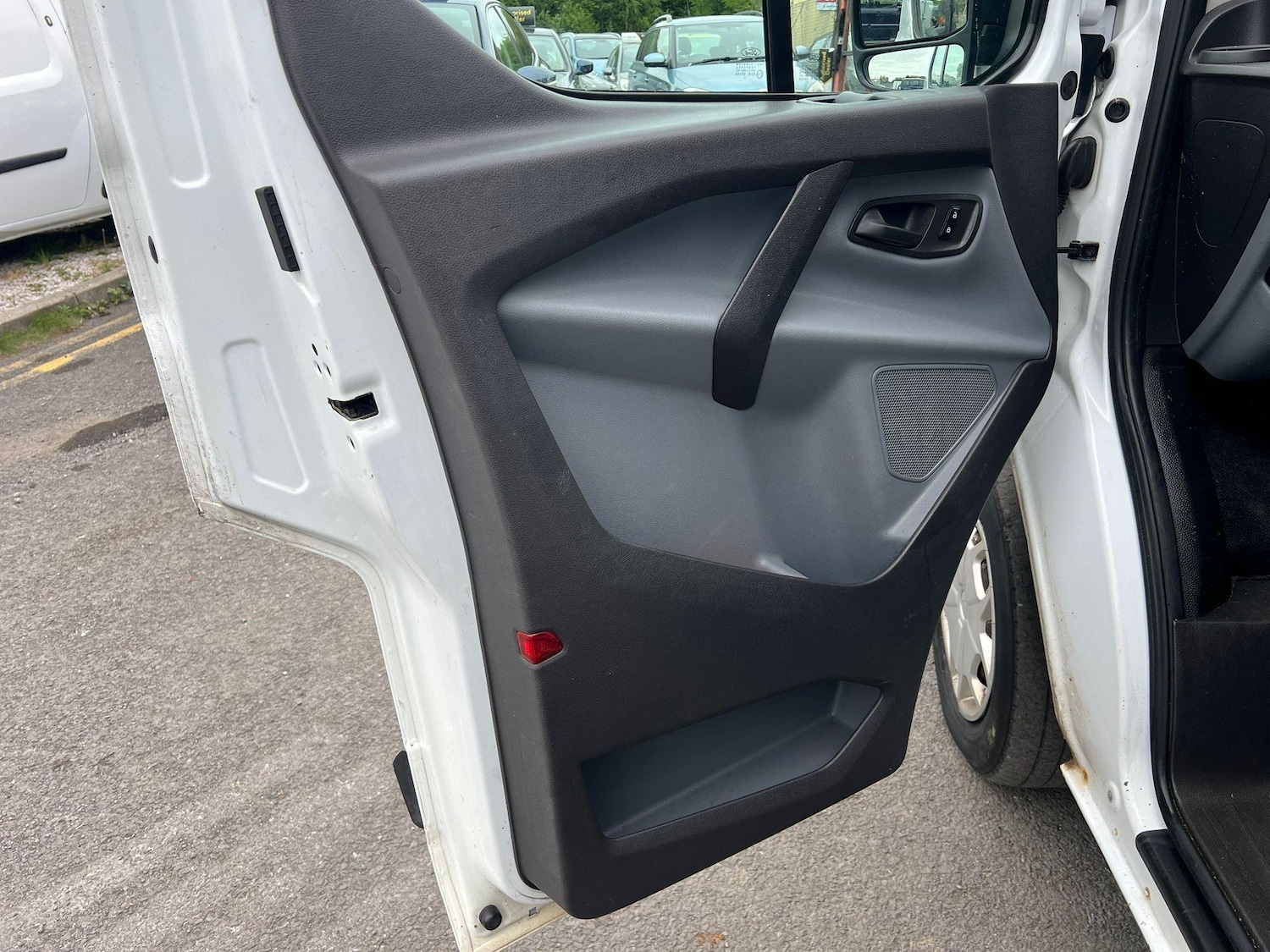 Used Ford Transit Custom 2015 for sale - 76743429: Photo 22