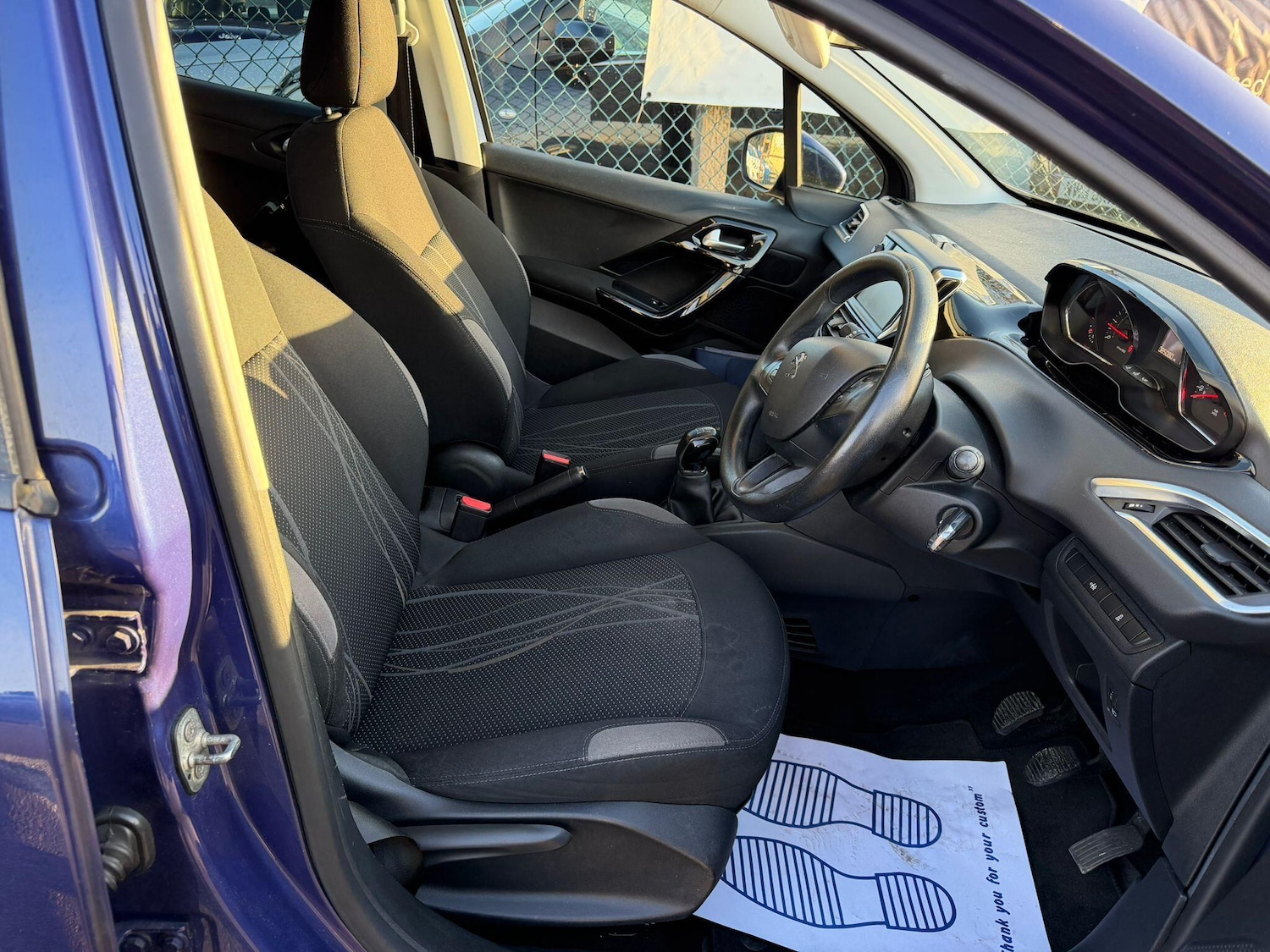 Used Peugeot 208 2014 for sale - 76936339: Photo 11