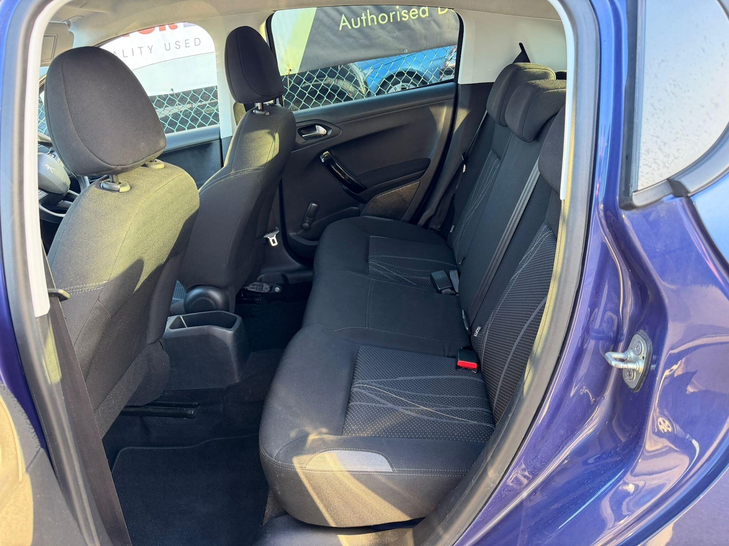 Used Peugeot 208 2014 for sale - 76936339: Photo 14