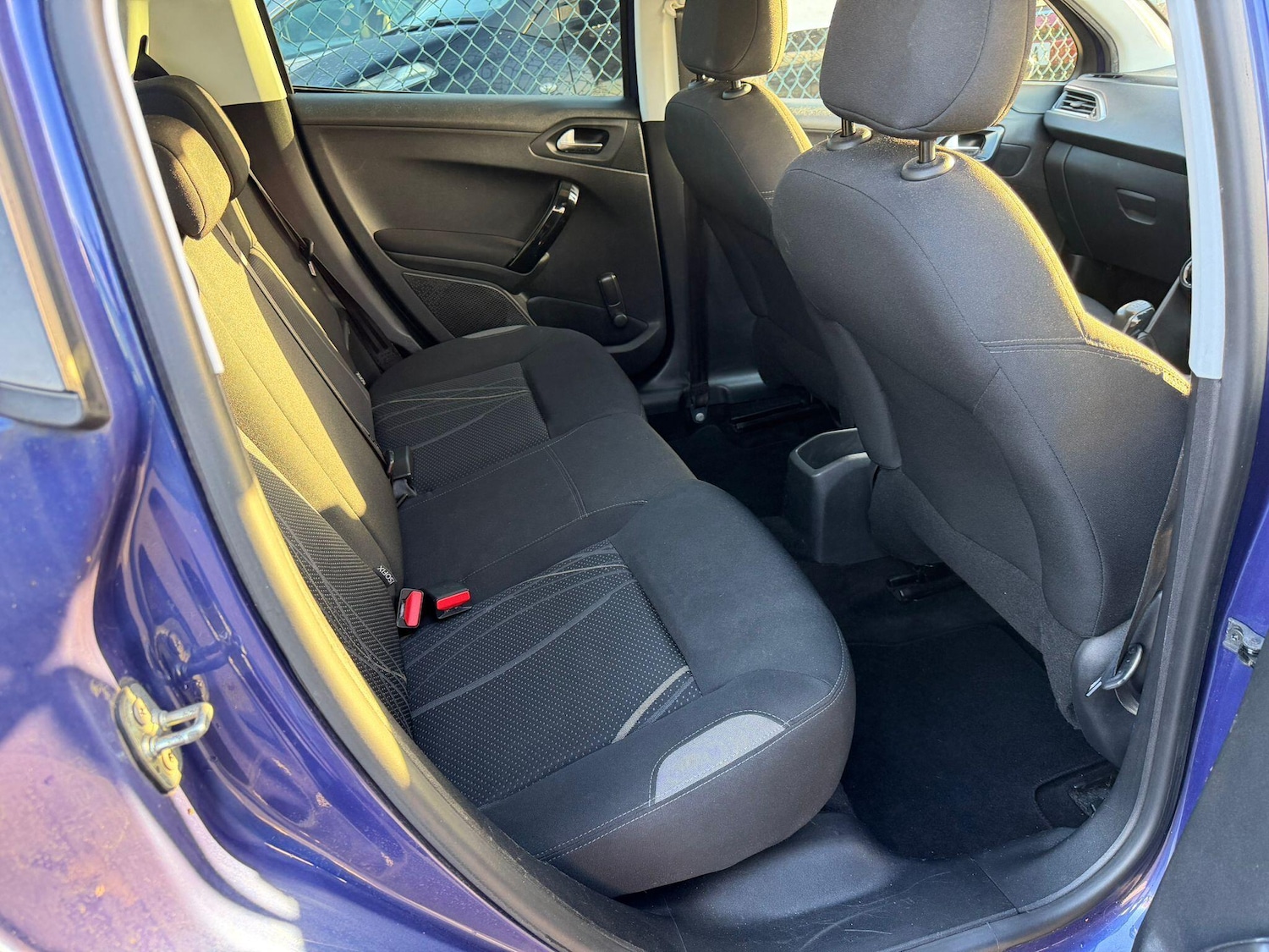 Used Peugeot 208 2014 for sale - 76936339: Photo 15