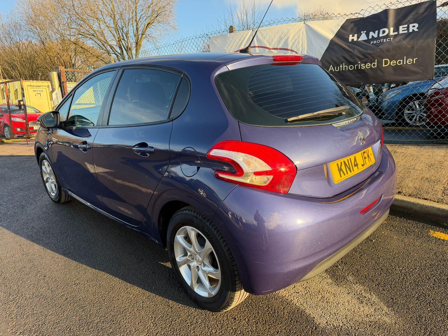 Used Peugeot 208 2014 for sale - 76936339: Photo 6