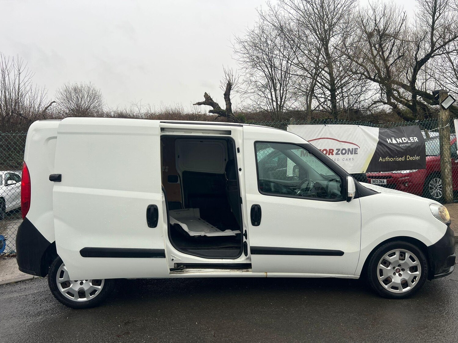 Used Fiat Doblo 2015 for sale - 76997910: Photo 4