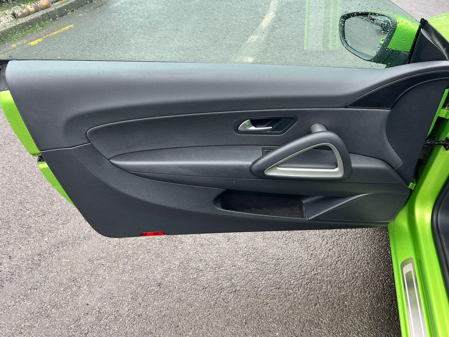 Used Volkswagen Scirocco 2011 for sale - 77853625: Photo 13