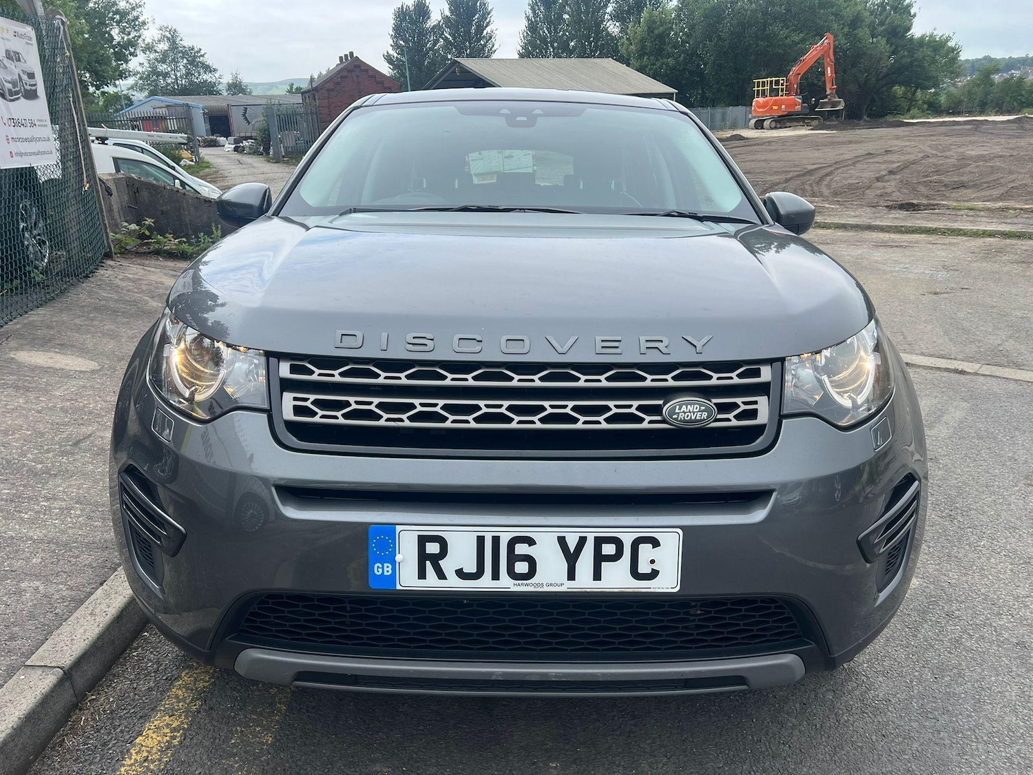 Used Land Rover Discovery Sport 2016 for sale - 76825076: Photo 2