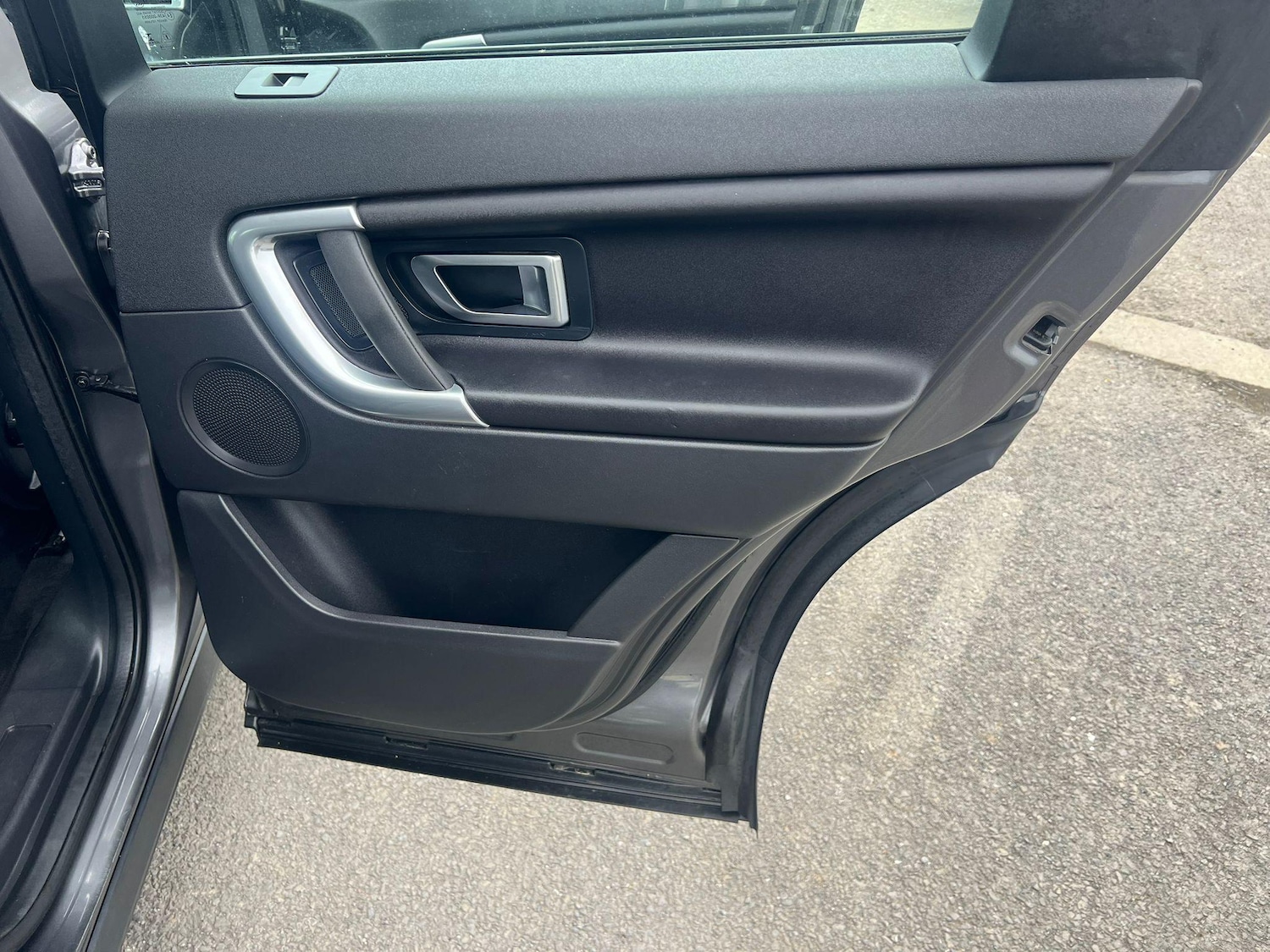 Used Land Rover Discovery Sport 2016 for sale - 76825076: Photo 23