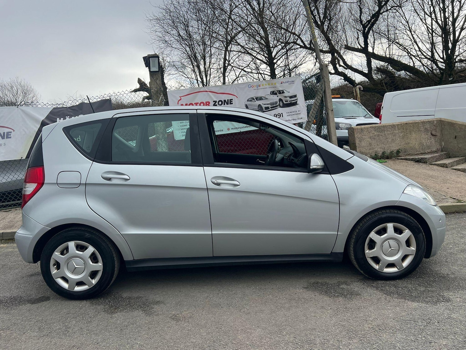 Used Mercedes-Benz A-Class 2011 for sale - 77705055: Photo 4