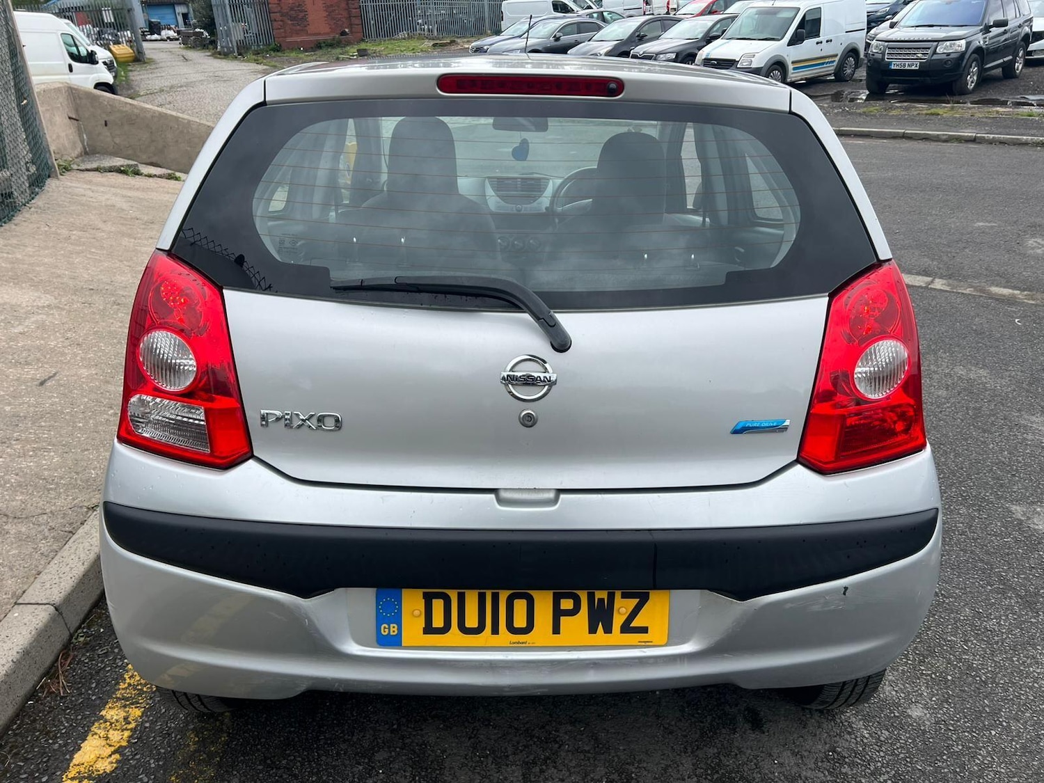 Used Nissan Pixo 2010 for sale - 76823957: Photo 8