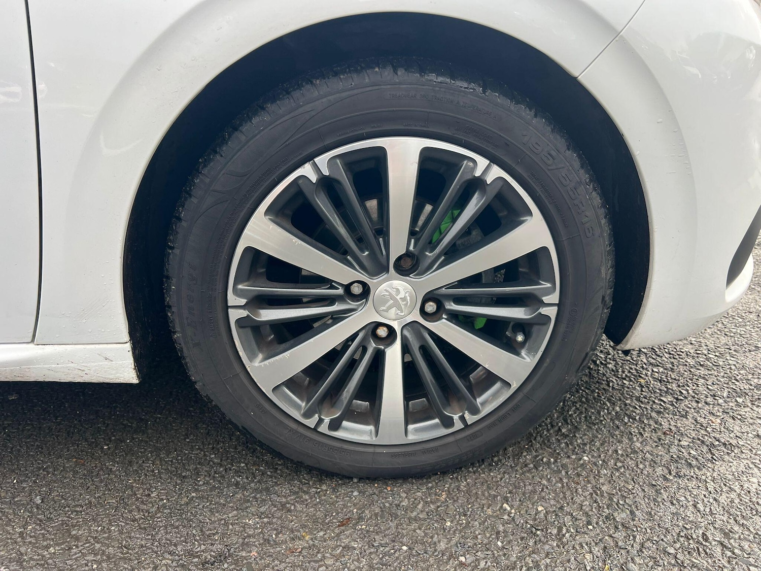 Used Peugeot 208 2016 for sale - 76743206: Photo 19