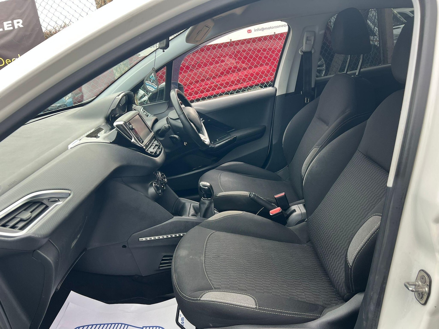 Used Peugeot 208 2016 for sale - 76743206: Photo 25