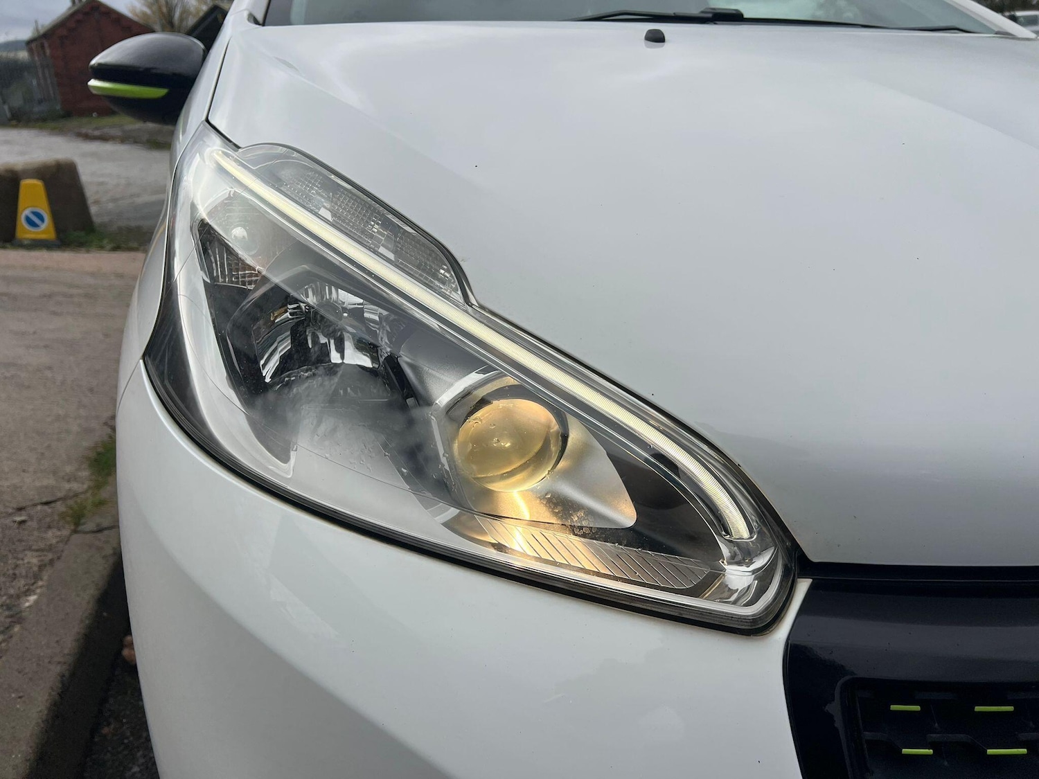 Used Peugeot 208 2016 for sale - 76743206: Photo 28