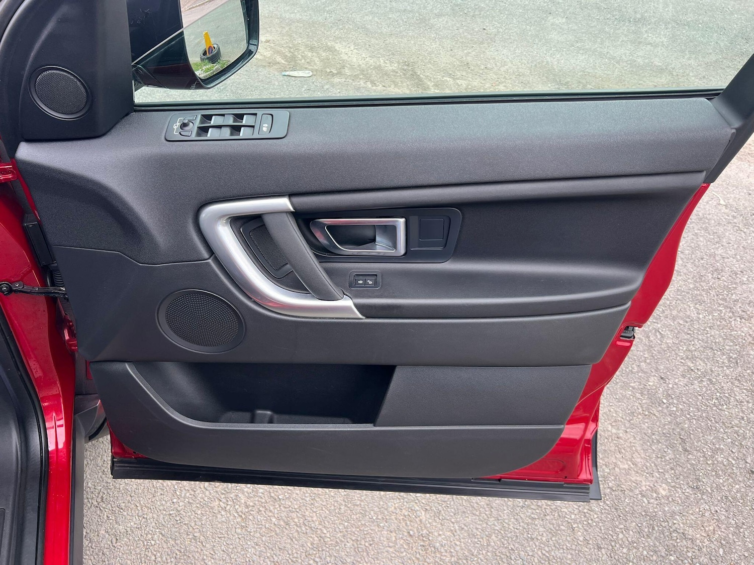 Used Land Rover Discovery Sport 2017 for sale - 76742413: Photo 21