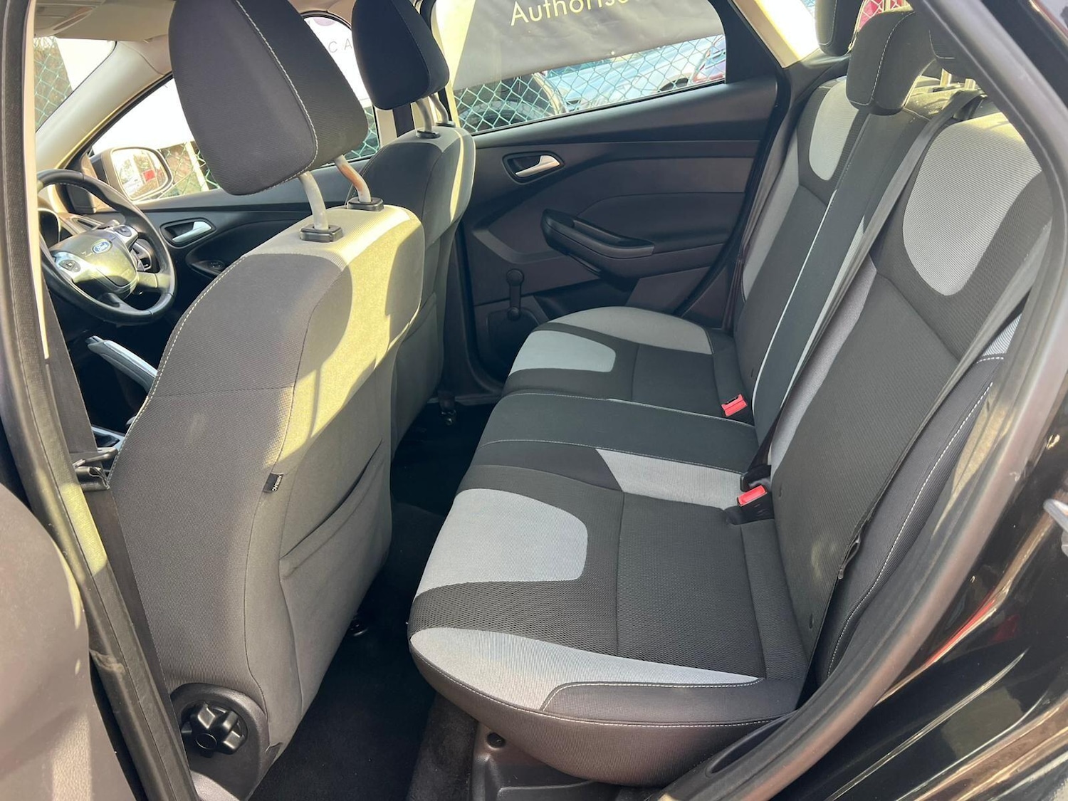 Used Ford Focus 2011 for sale - 77040748: Photo 15