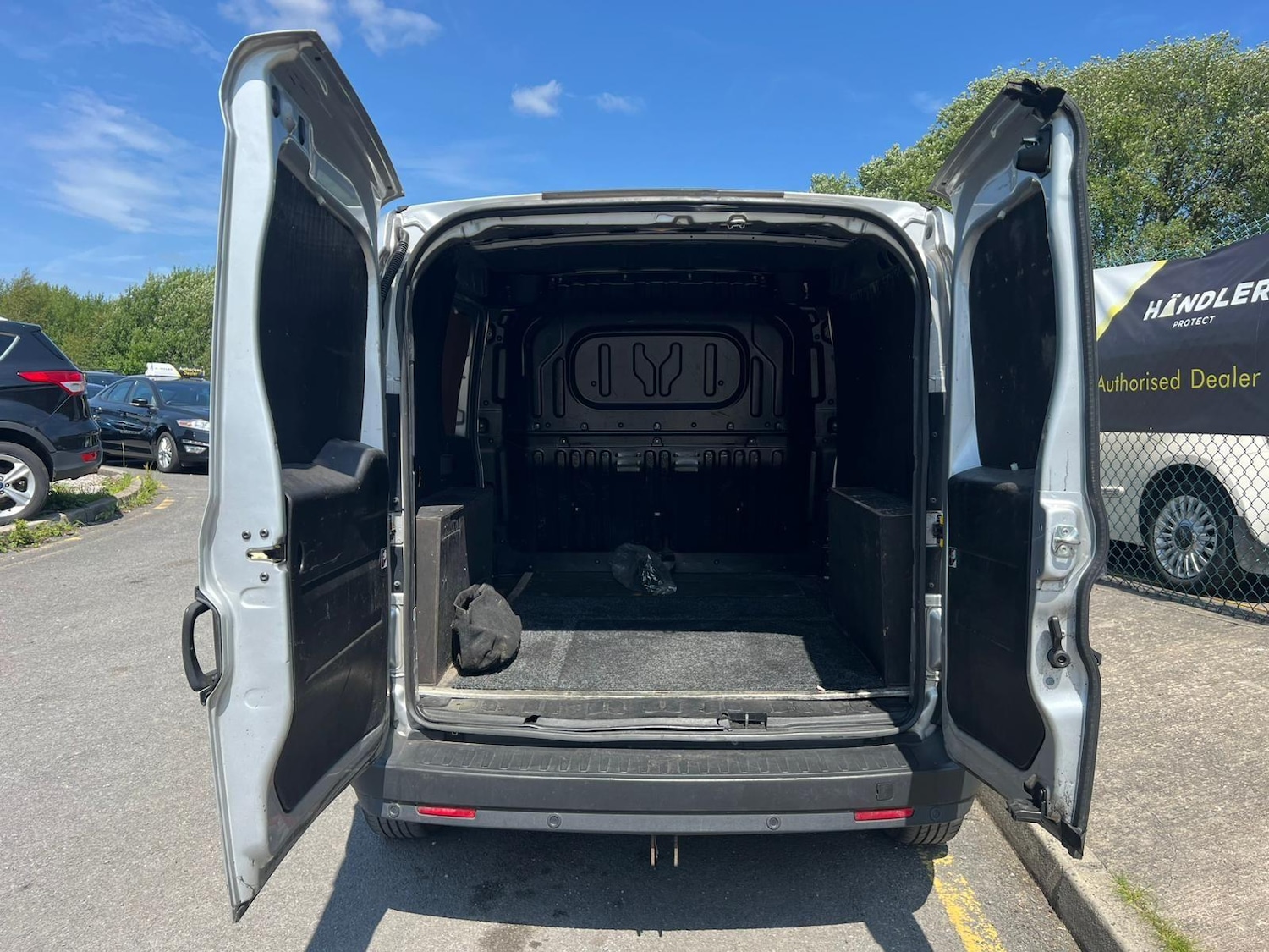 Used Fiat Doblo 2015 for sale - 76855721: Photo 22