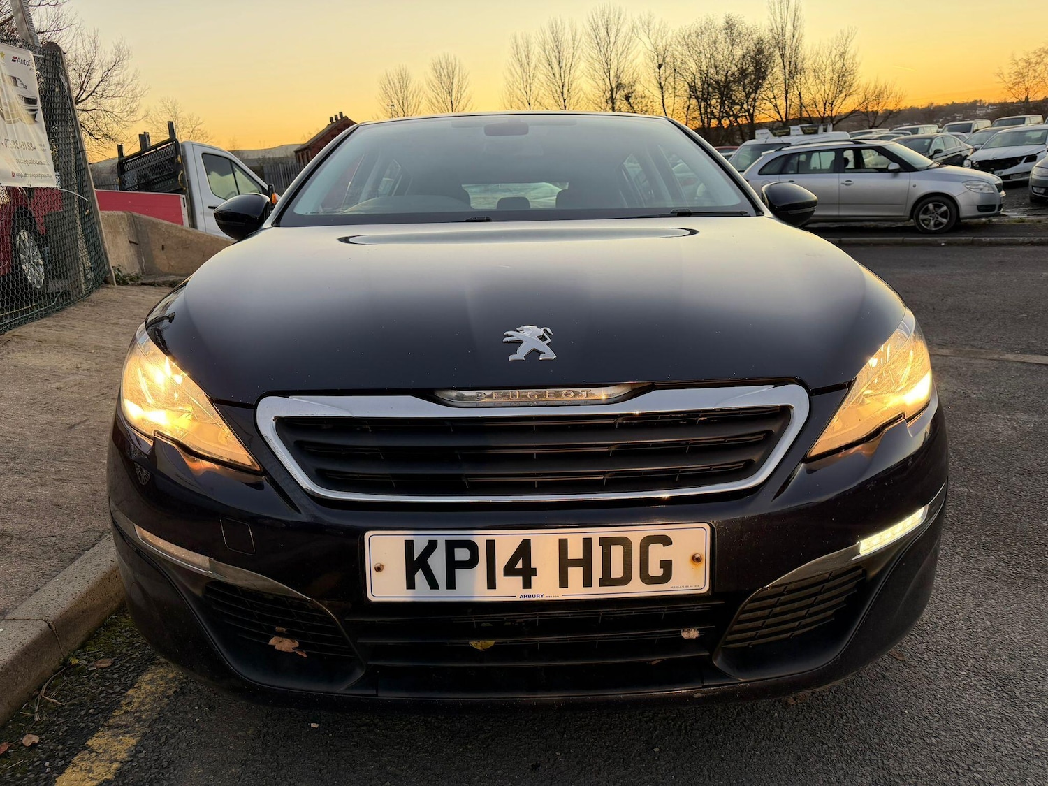 Used Peugeot 308 2014 for sale - 76743340: Photo 2