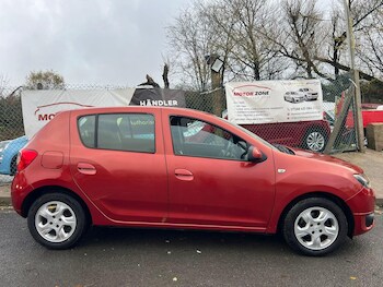 Used Dacia Sandero 2014 for sale - 76743120: Photo