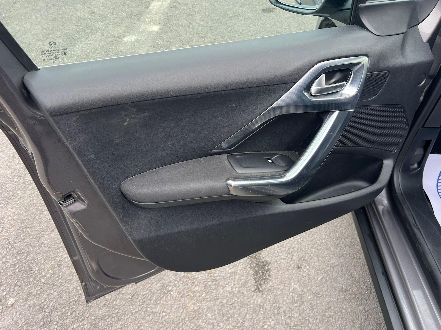 Used Peugeot 2008 2015 for sale - 76743527: Photo 12