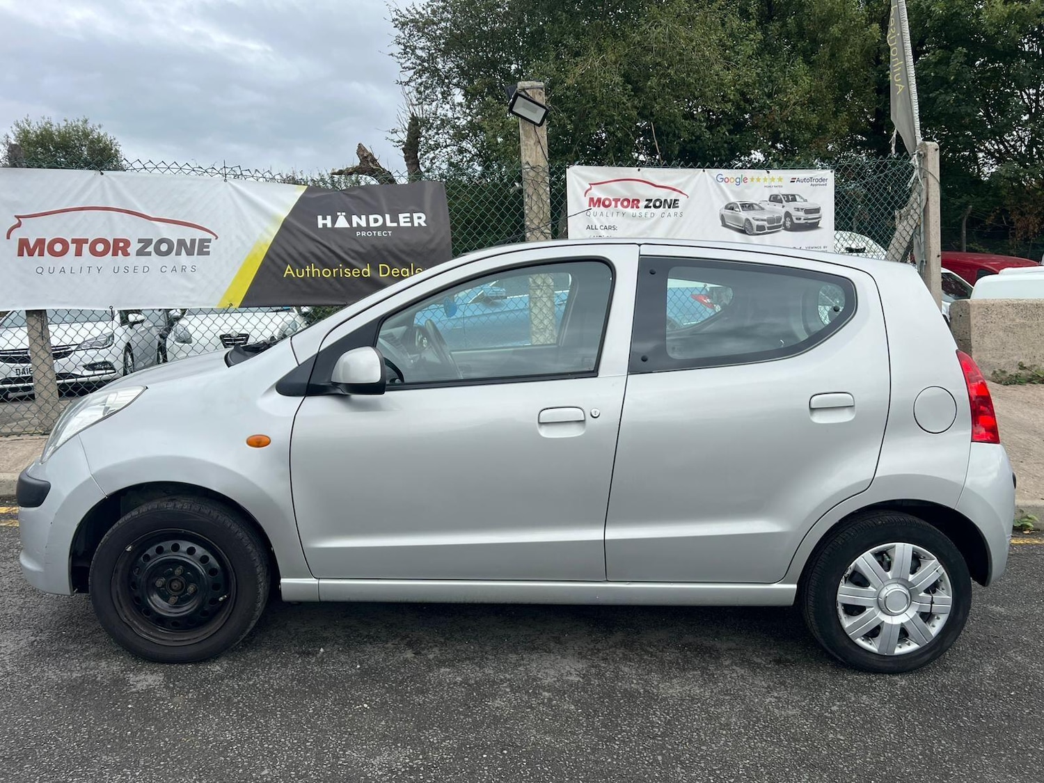 Used Nissan Pixo 2010 for sale - 76742288: Photo 6