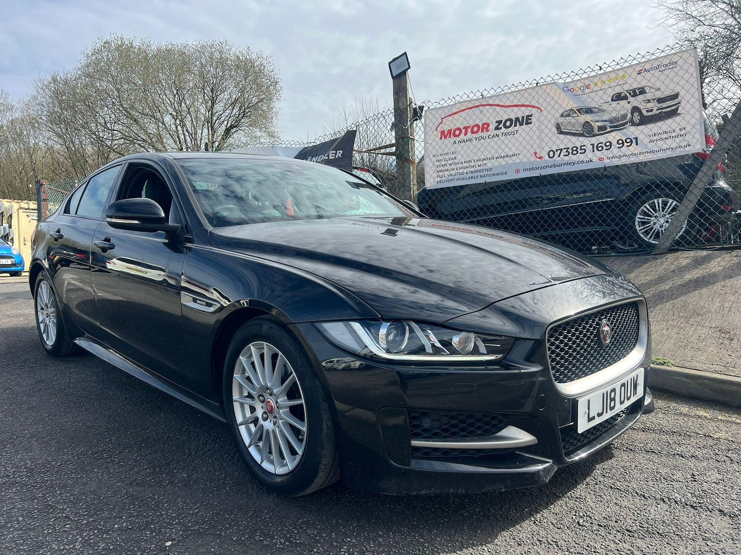 Used Jaguar XE 2018 for sale - 78035177: Photo 1