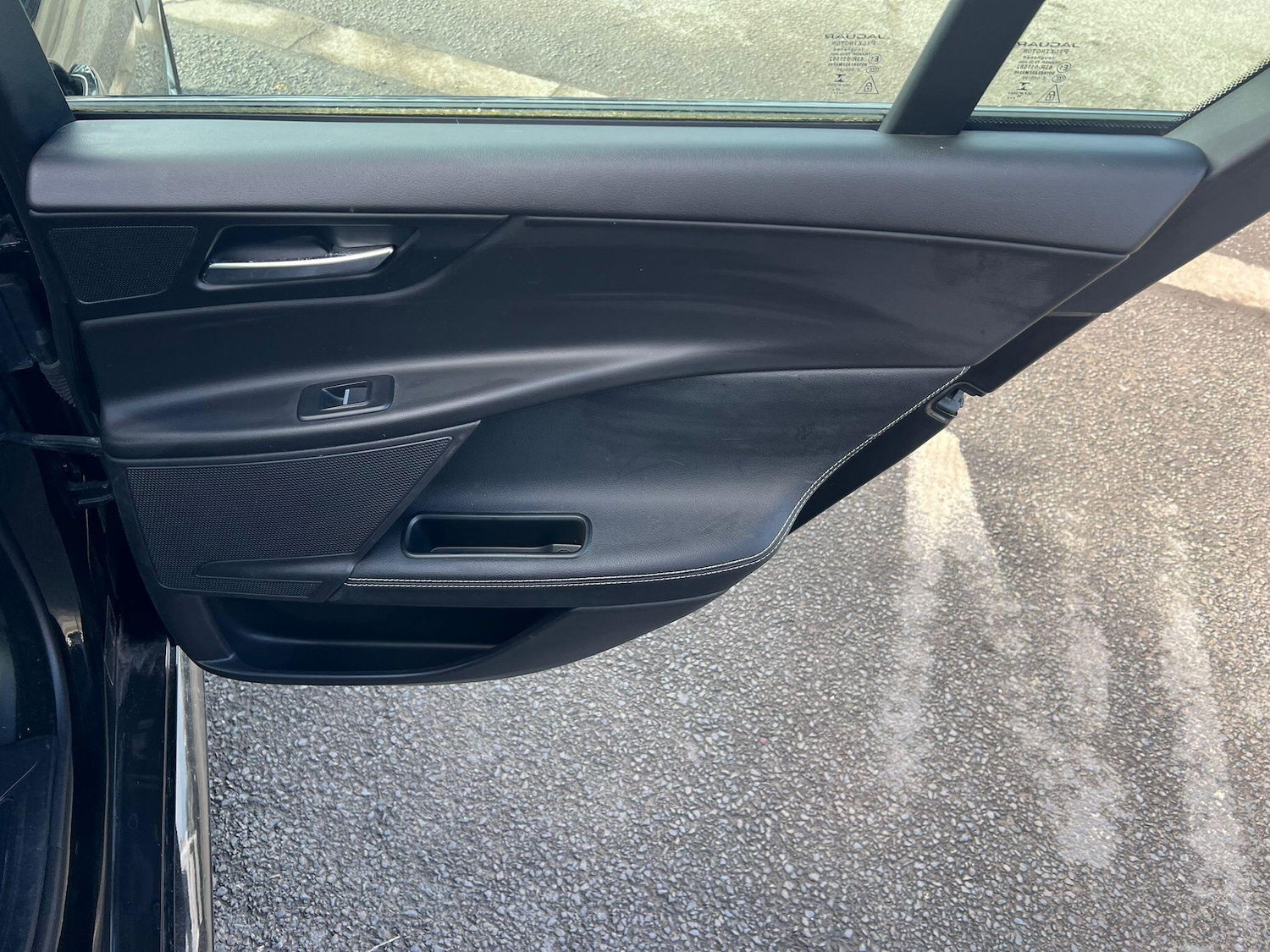 Used Jaguar XE 2018 for sale - 78035177: Photo 17