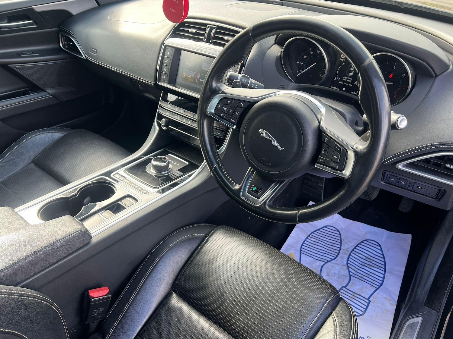 Used Jaguar XE 2018 for sale - 78035177: Photo 27