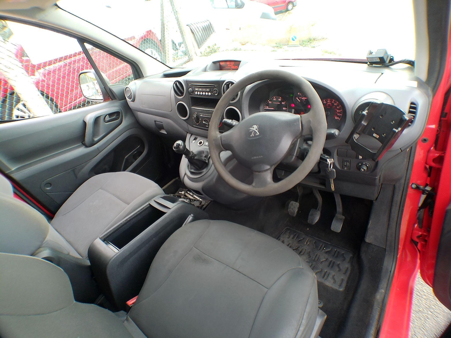 Used Peugeot Partner 2012 for sale - 76825216: Photo 18