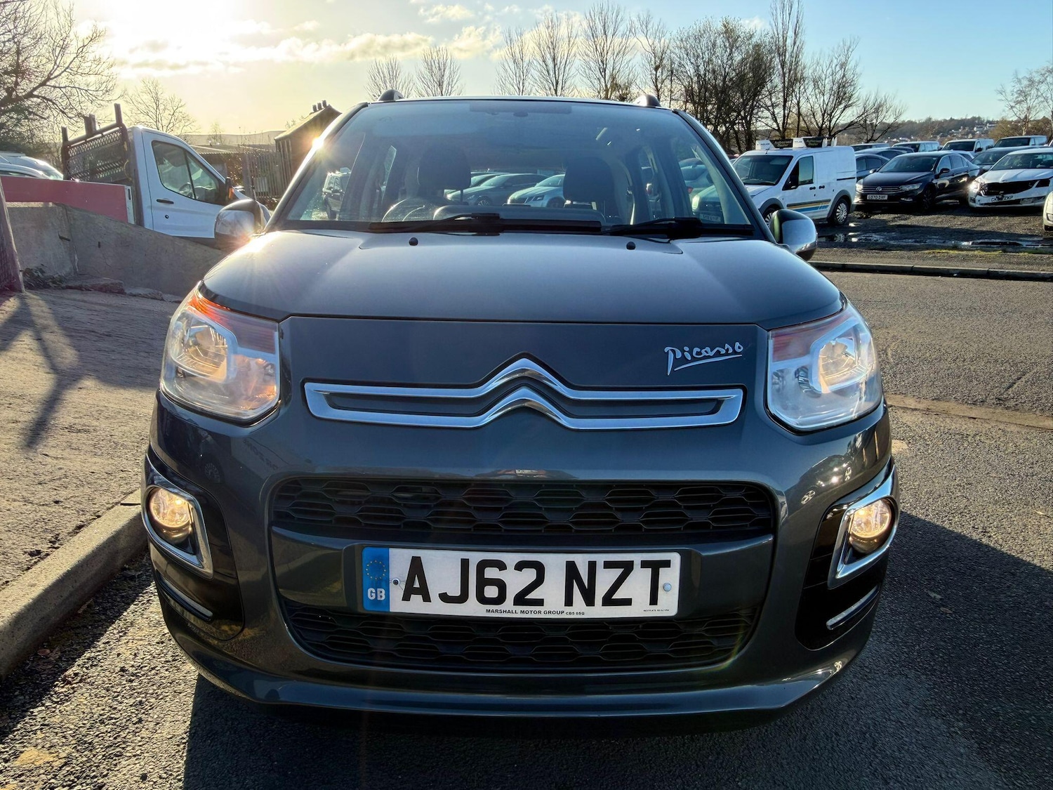 Used Citroen C3 Picasso 2013 for sale - 76742823: Photo 2