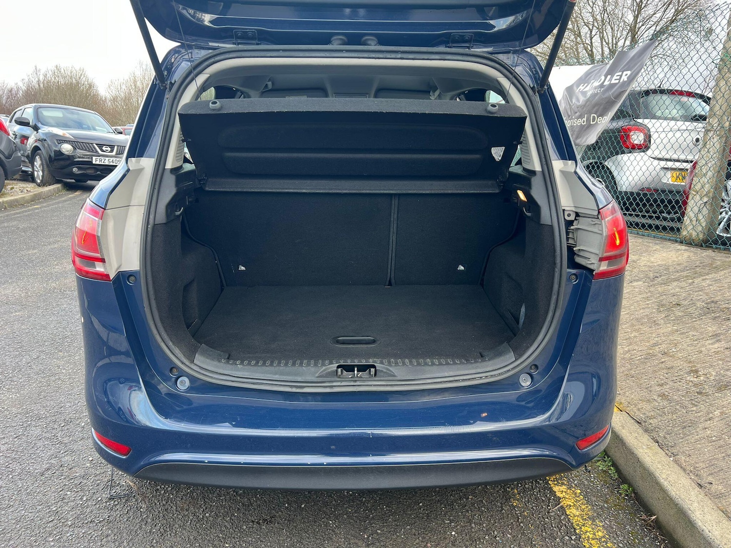 Used Ford B-MAX 2015 for sale - 77658075: Photo 23