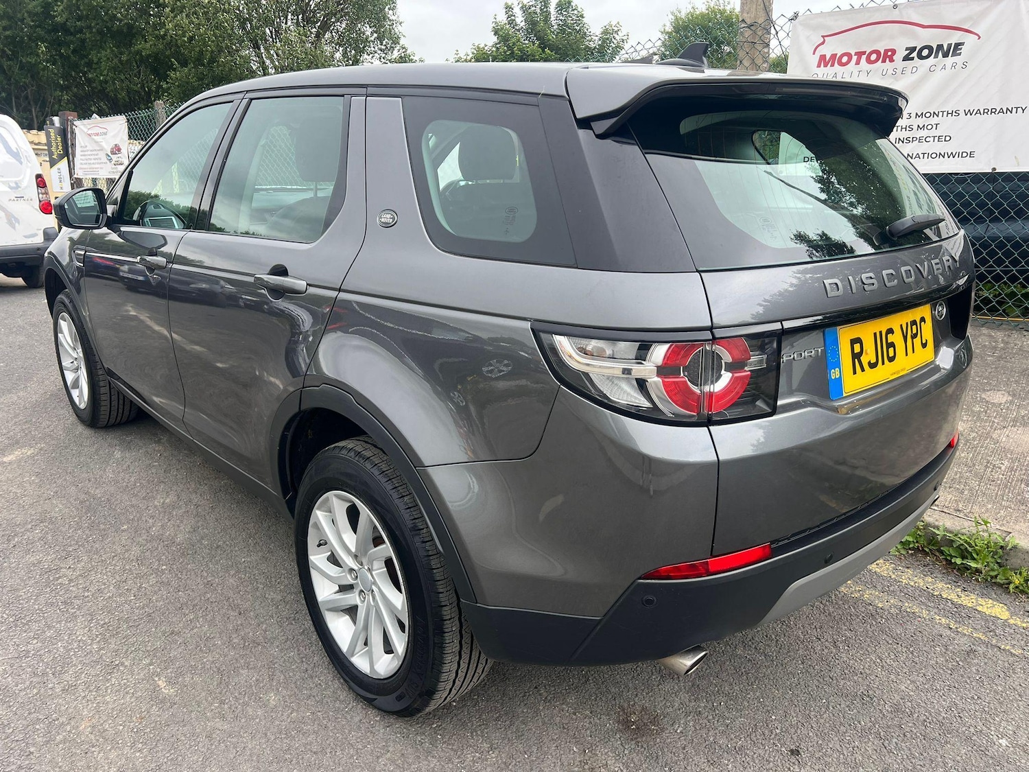 Used Land Rover Discovery Sport 2016 for sale - 76743351: Photo 10
