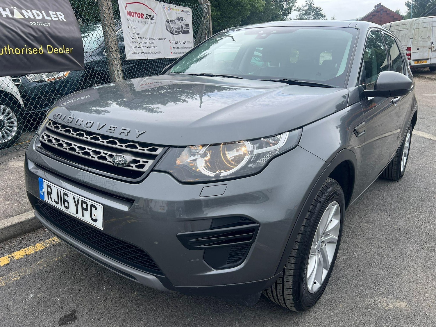 Used Land Rover Discovery Sport 2016 for sale - 76743351: Photo 3