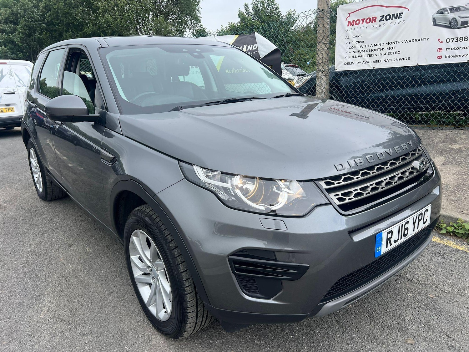 Used Land Rover Discovery Sport 2016 for sale - 76743351: Photo 5