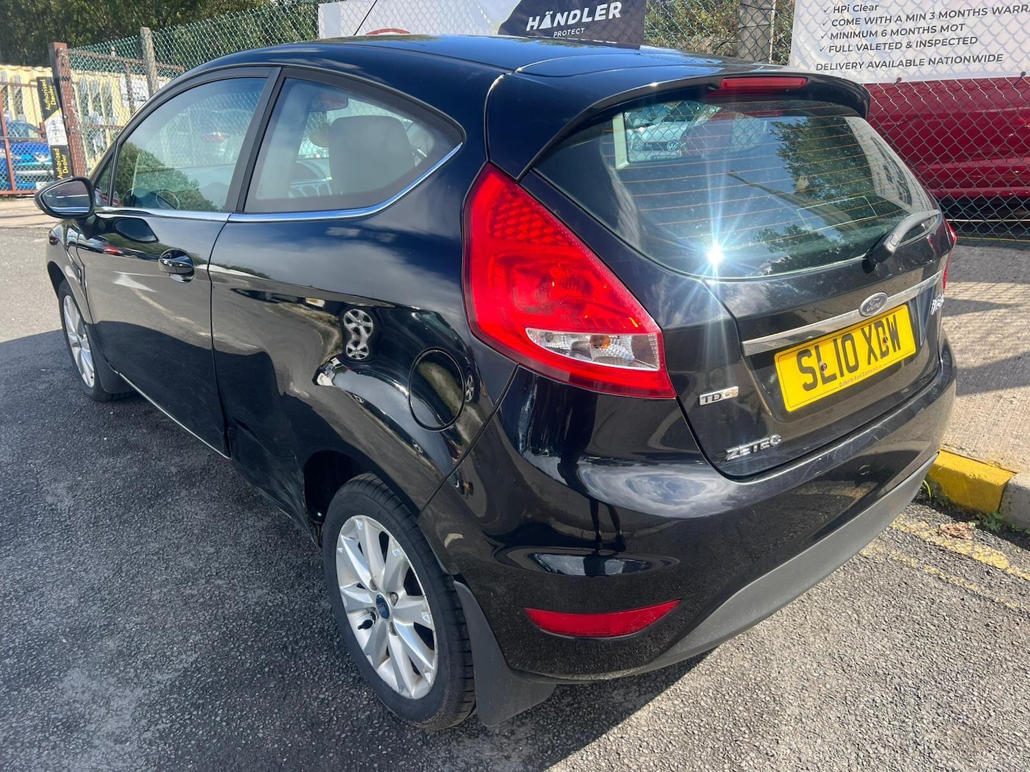 Used Ford Fiesta 2010 for sale - 76742424: Photo 6