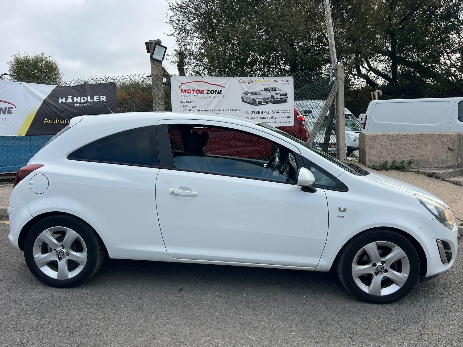 Used Vauxhall Corsa 2013 for sale - 76742706: Photo 4