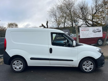 Used Fiat Doblo 2017 for sale - 76742727: Photo