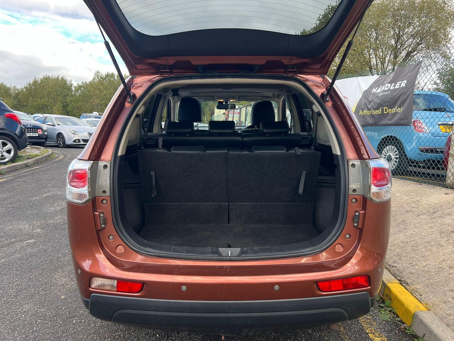 Used Mitsubishi Outlander 2013 for sale - 76742299: Photo 24