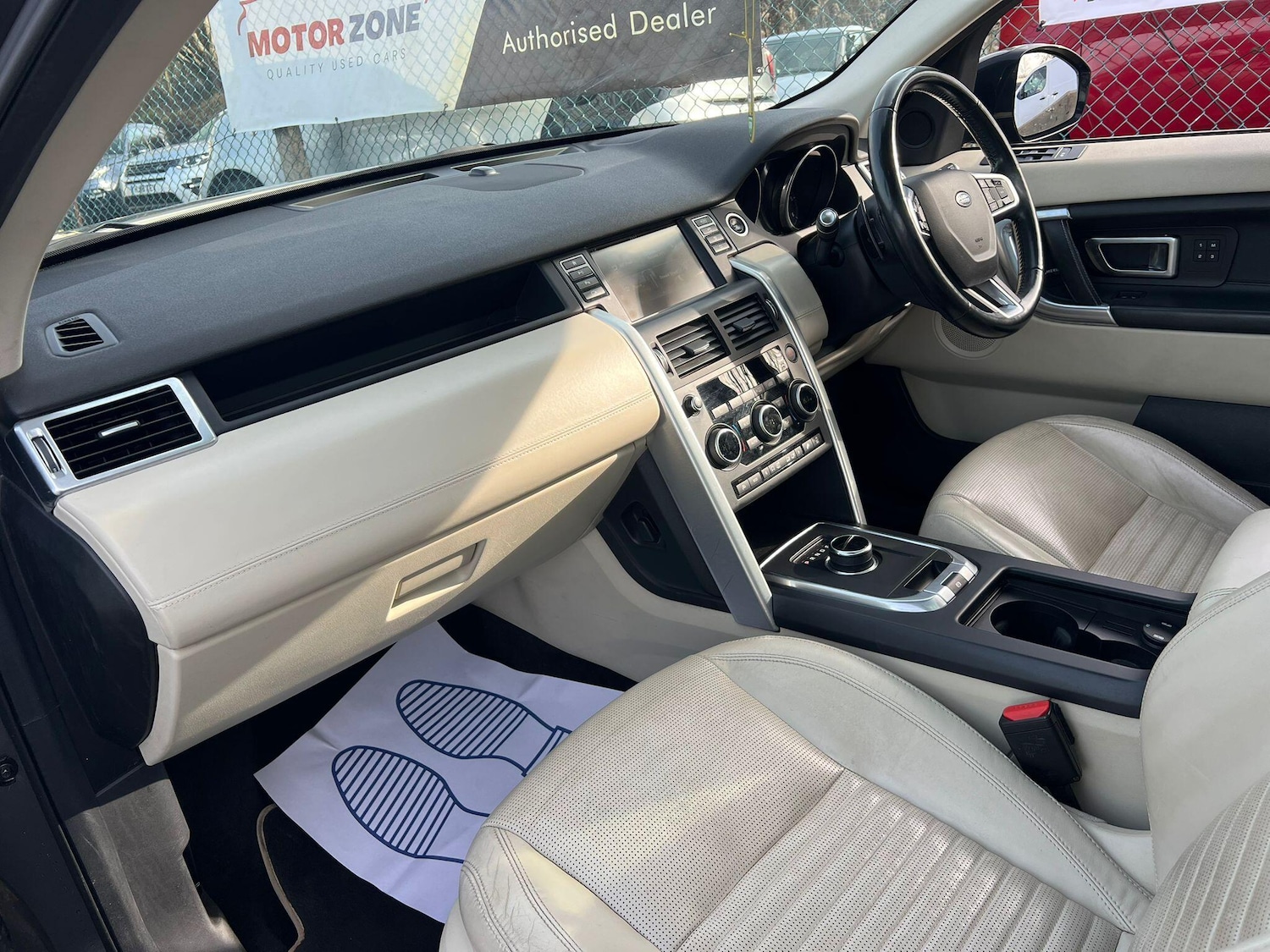 Used Land Rover Discovery Sport 2016 for sale - 77633028: Photo 11