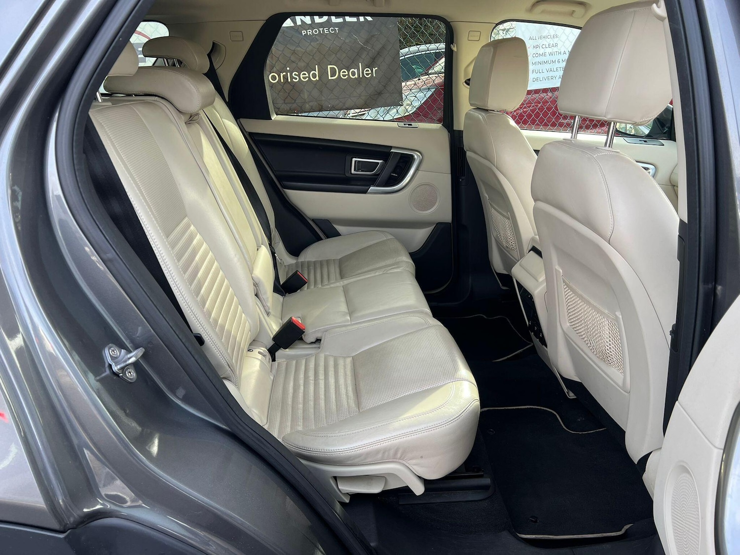 Used Land Rover Discovery Sport 2016 for sale - 77633028: Photo 13