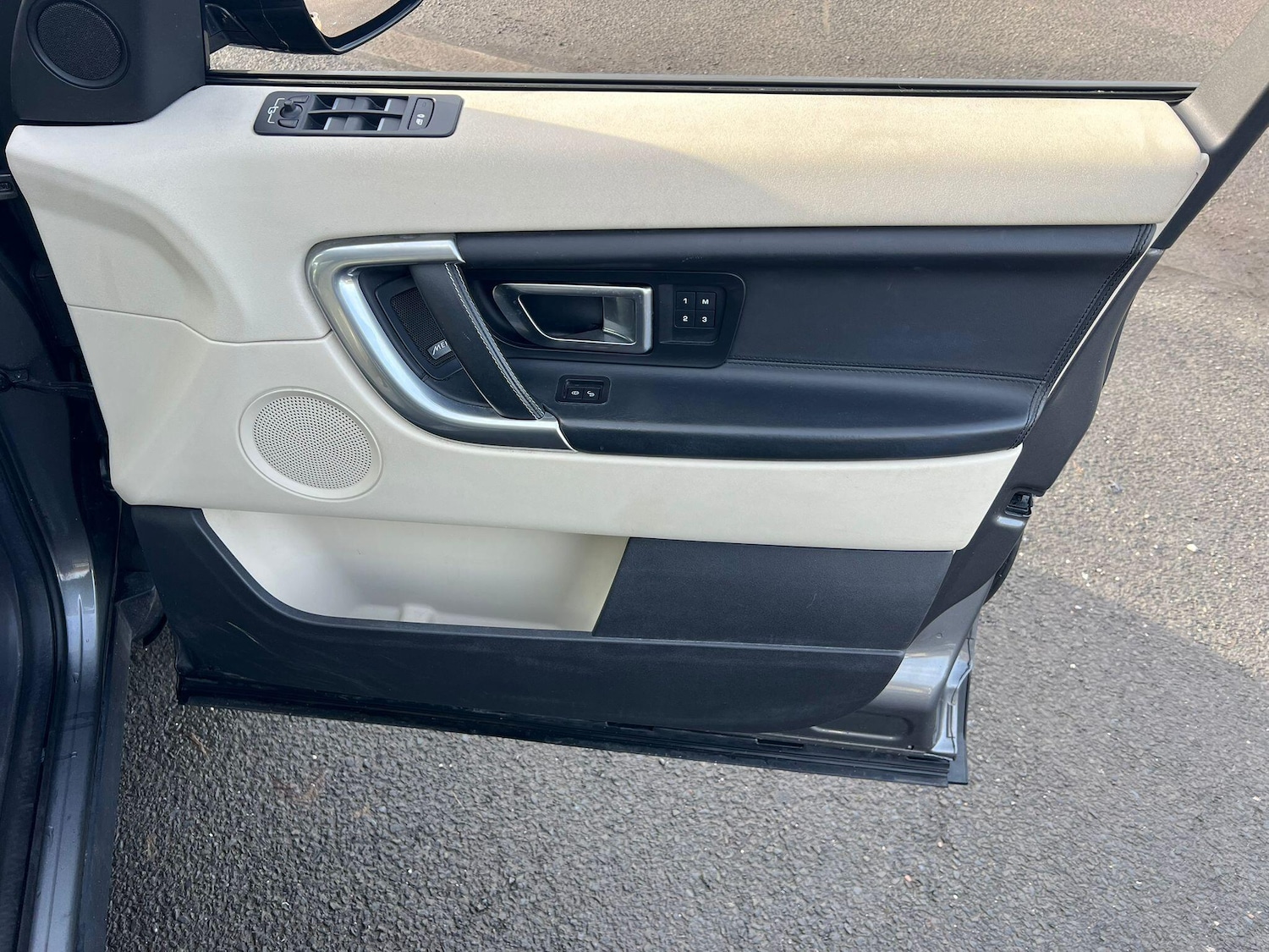 Used Land Rover Discovery Sport 2016 for sale - 77633028: Photo 19