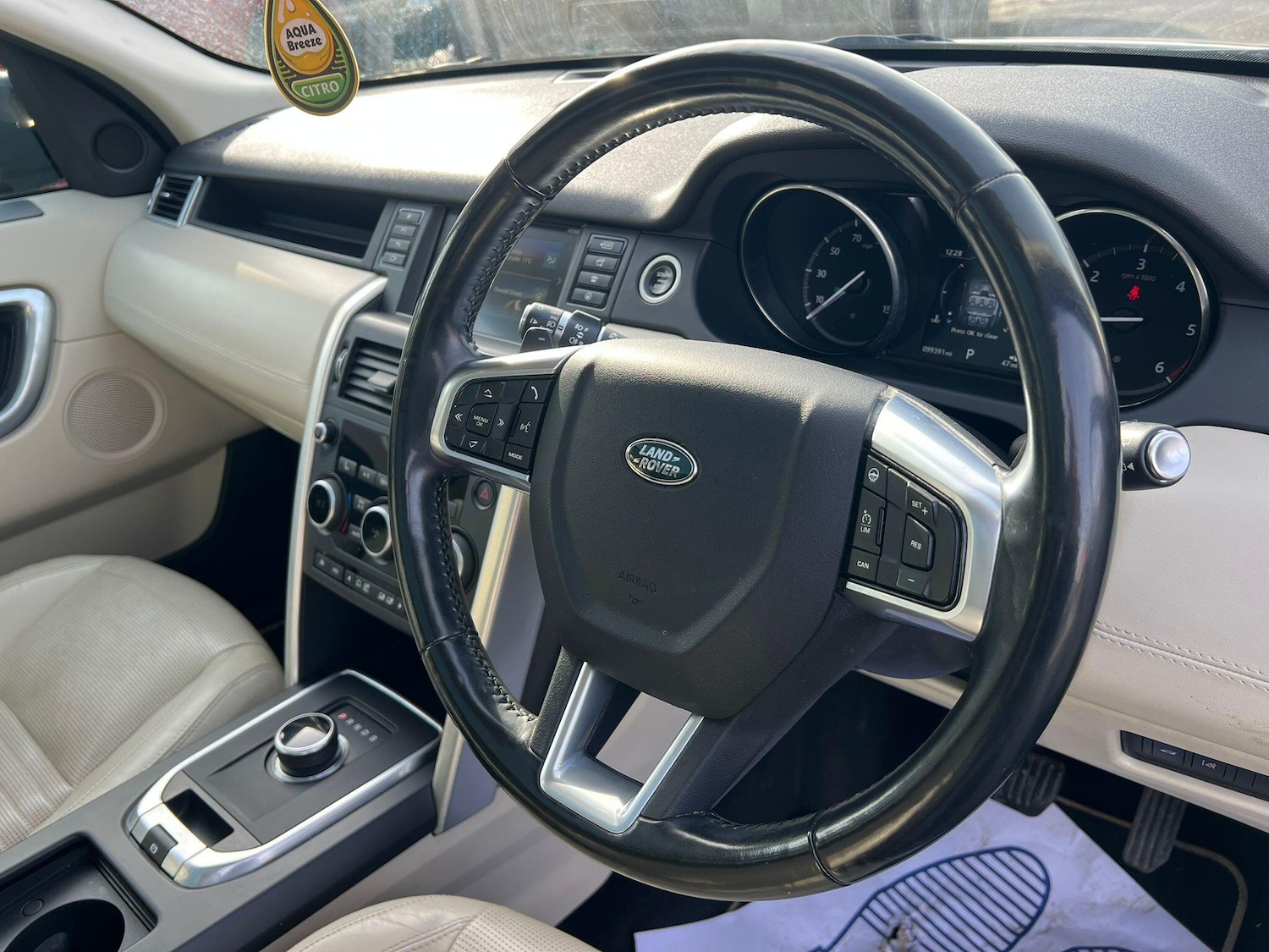 Used Land Rover Discovery Sport 2016 for sale - 77633028: Photo 28