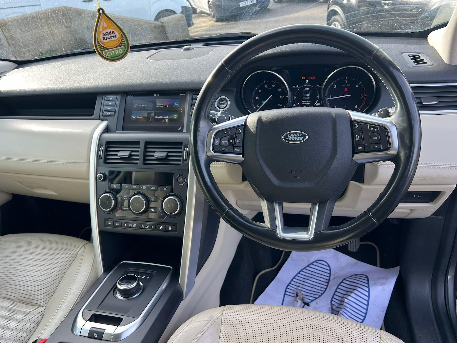 Used Land Rover Discovery Sport 2016 for sale - 77633028: Photo 33