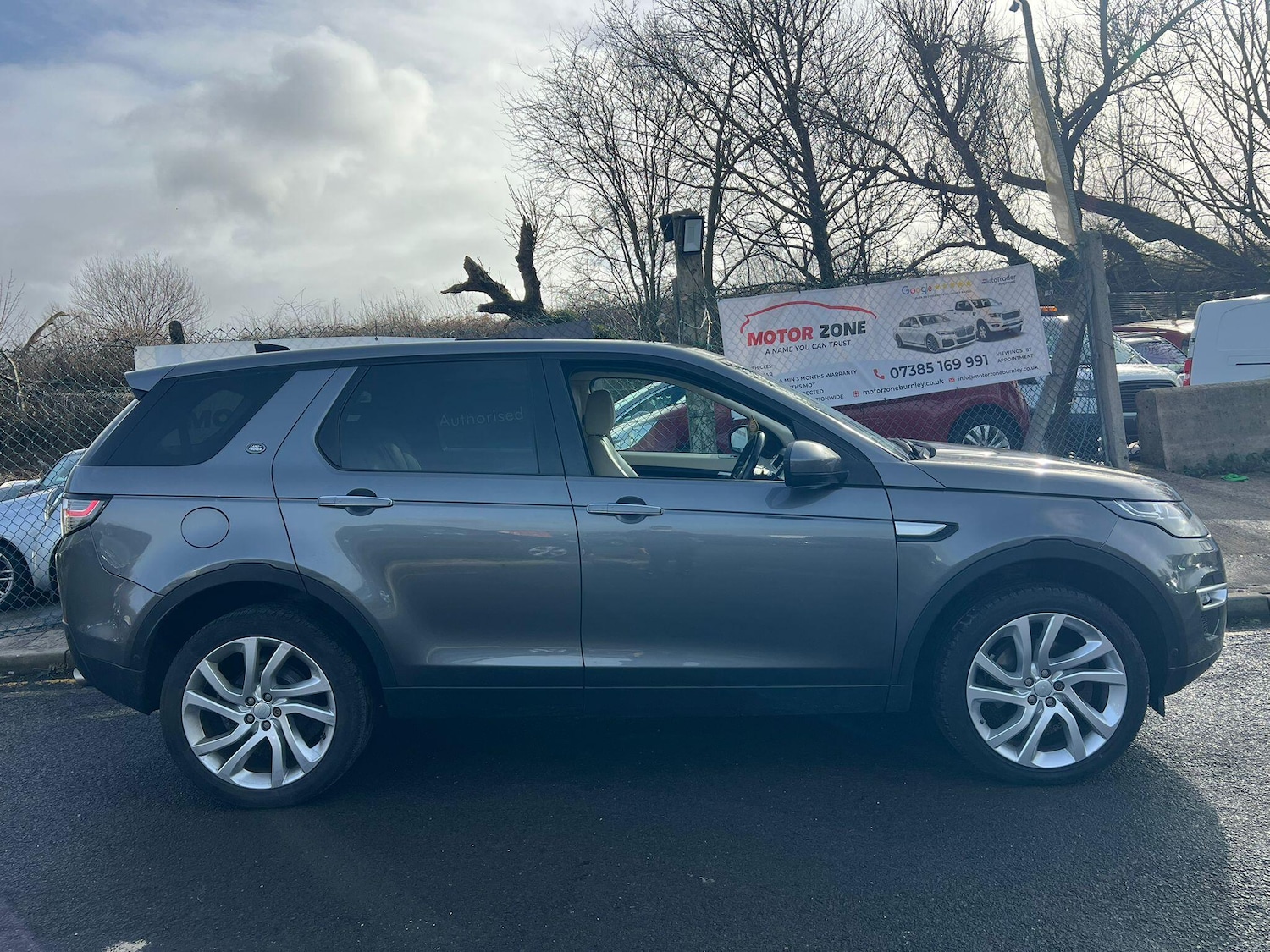 Used Land Rover Discovery Sport 2016 for sale - 77633028: Photo 4