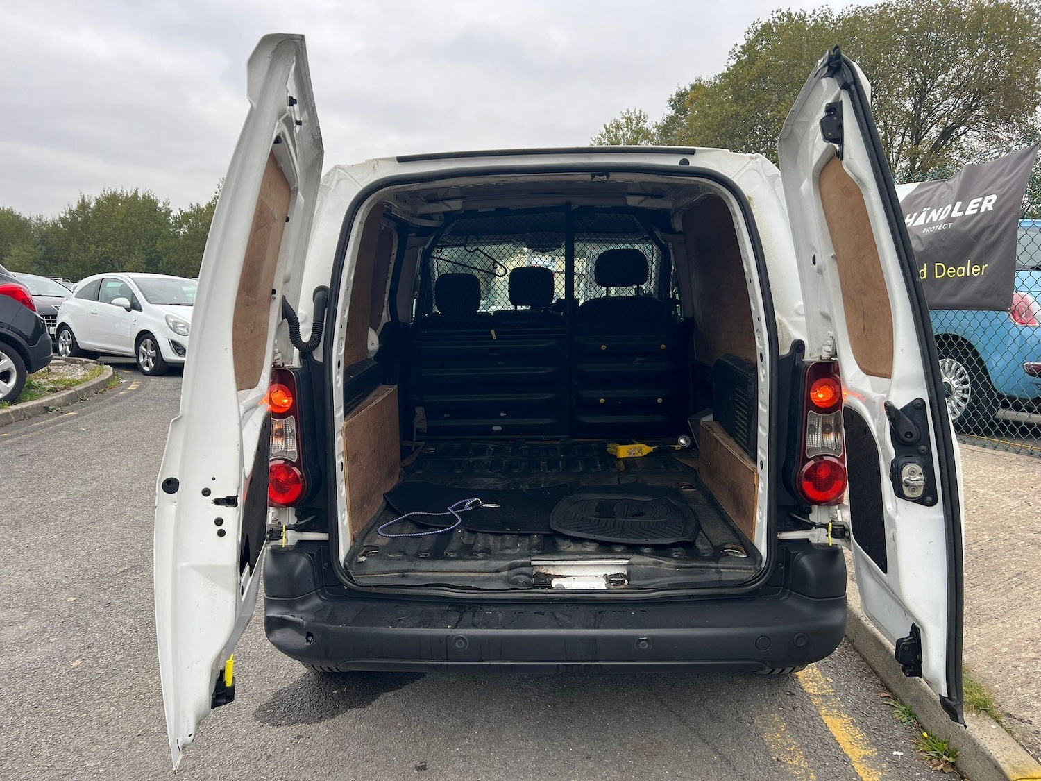 Used Peugeot Partner 2017 for sale - 76825225: Photo 20