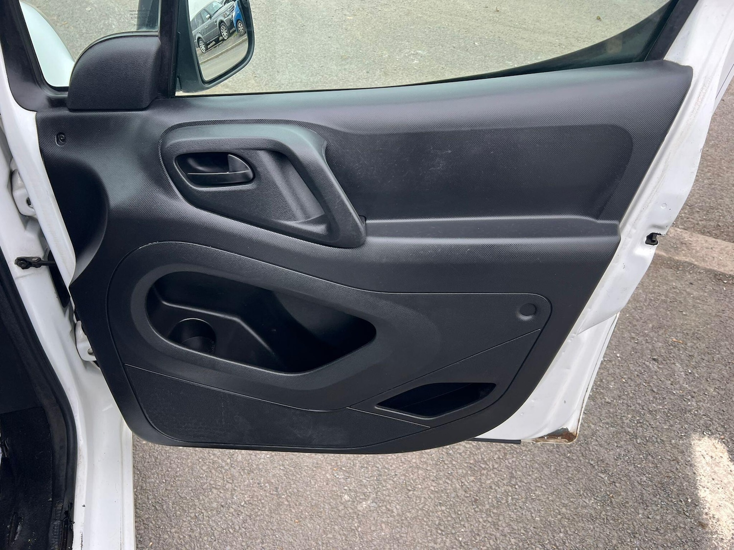 Used Peugeot Partner 2017 for sale - 76825225: Photo 23