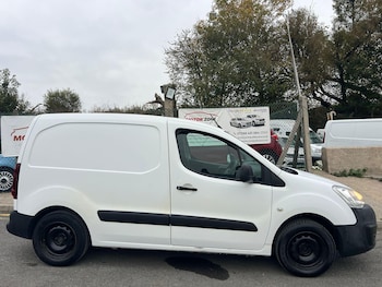 Used Peugeot Partner 2017 for sale - 76825225: Photo