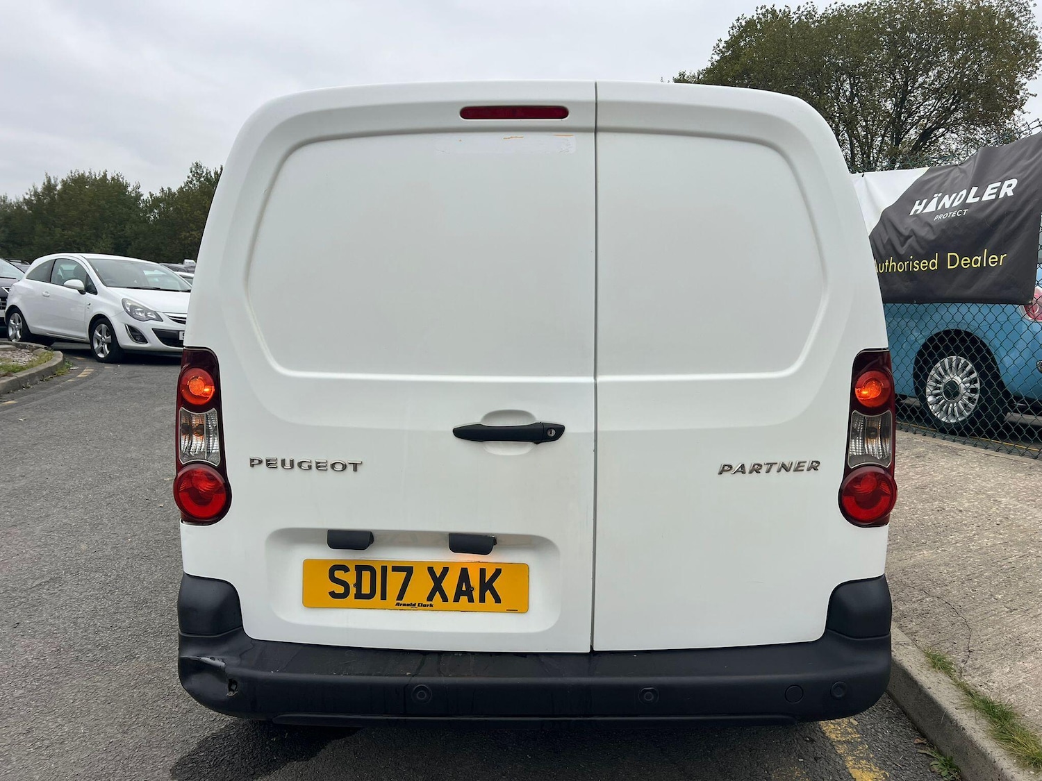 Used Peugeot Partner 2017 for sale - 76825225: Photo 7